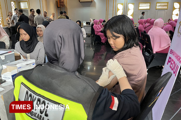 Vaksin-HPV-dan-Pap-Smear-di-Polresta-Malang-Kota-2.jpg