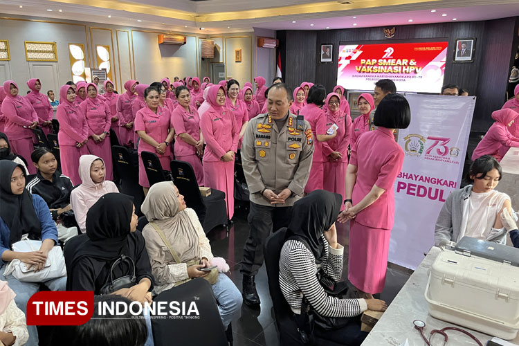 Vaksin-HPV-dan-Pap-Smear-di-Polresta-Malang-Kota-3.jpg