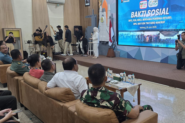 bakti-sosial-3.jpg