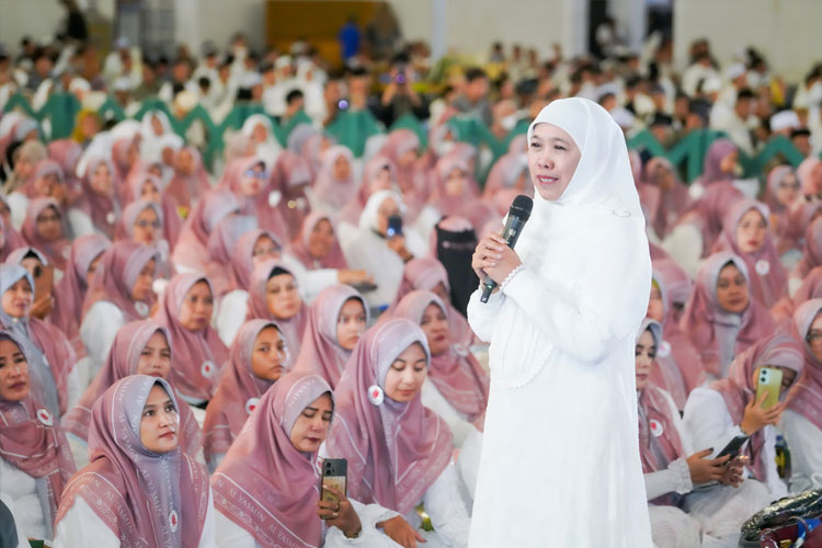 Dzikir dan Sholawat Sambut Tahun Baru Islam, Gubernur Khofifah Ajak Jadi Pribadi Lebih Baik