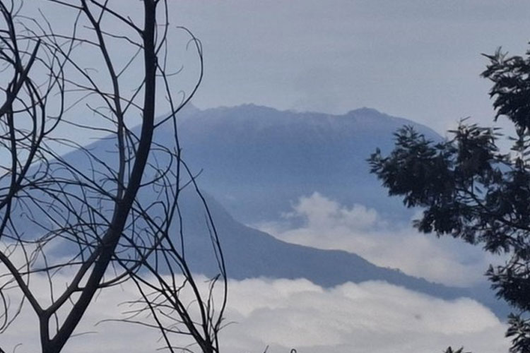 Erupsi Gunung Raung Mulai Melandai, Masyarakat Banyuwangi Diminta Tetap Waspada