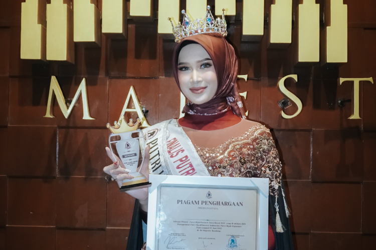 Raih Winner Putri Hijabfluencer Jawa Barat 2025, Tarisha Oktaviani Ingin Menjadi Lentera Perjuangan Kaum Perempuan