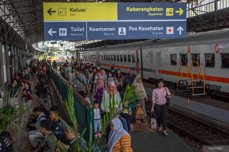 Penumpang KAI Naik Hingga 35 Persen Selama Libur Sekolah