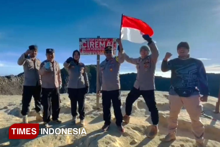 Cahaya Bhayangkara dari Majalengka: Ekspedisi Suci Menembus Puncak Gunung Ciremai