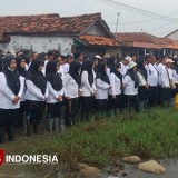 Unik! Ratusan PPPK Pemalang Terima SK Pengangkatan di Tengah Genangan Banjir Rob