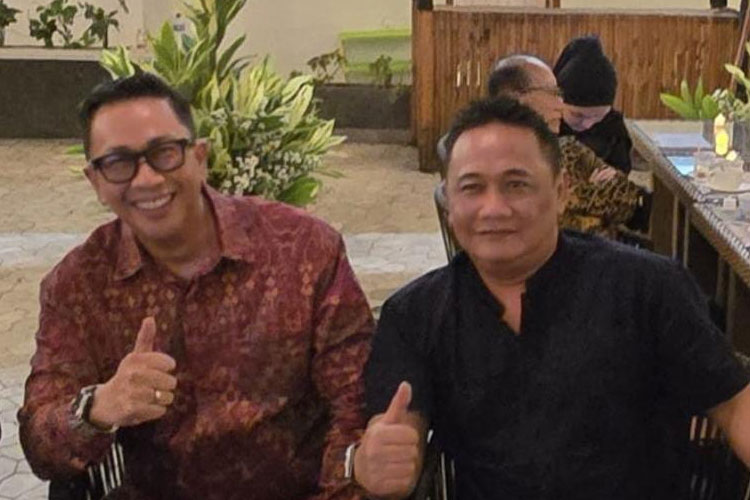 Marsma TNI Reza R.R. Sastranegara, S.Sos., M.A.P., MNSS (kiri) dan Andri Ariestianto. (Foto: Dok Glutera)