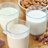 Makanan Kaya Nutrisi yang Sebaiknya Dikonsumsi Wanita Usia 50 Tahun ke Atas Setiap Minggu