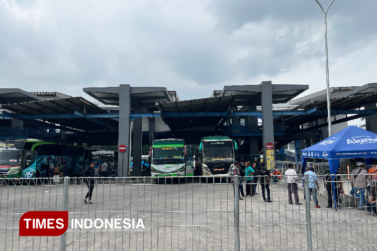 Viral! Anggota TNI Diduga Dikeroyok di Terminal Arjosari Malang
