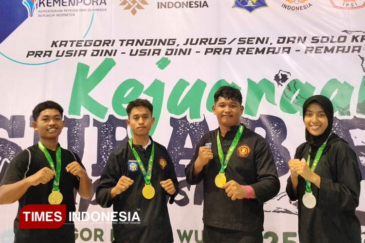 Mahasiswa Universitas Hamzanwadi menorehkan prestasi dalam ajang Kejuaraan Nasional Pencak Silat 2025. (FOTO: Humas Universitas Hamzanwadi)