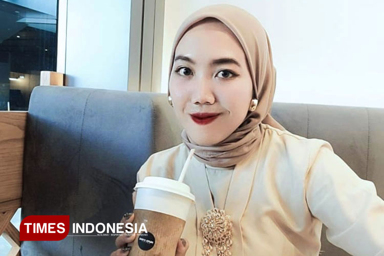 Apriliana Soekir, Penulis Perempuan yang Mengangkat Kisah Hidup Melalui Buku 