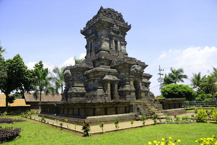 Candi Singhasari berada sangat dekat dengan Kawasan Ekonomi Khusus (KEK) Singhasari, tepatnya di Jl. Kertanegara No. 148, Desa Candirenggo, Kecamatan Singhasari, Kabupaten Malang. (FOTO: AJP TIMES Indonesia)