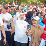 Gubernur Khofifah Ajak Puluhan Ribu Masyarakat Jalan Sehat Sambut Tahun Baru Islam