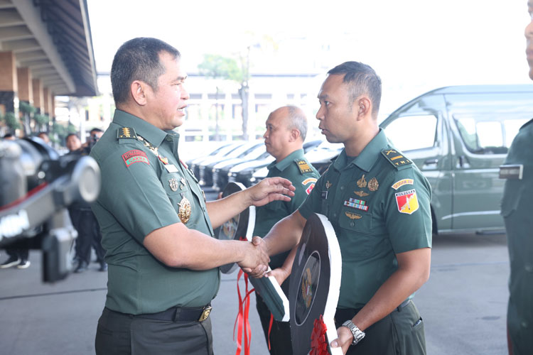 Kasad Berikan Bantuan Rumah dan Santunan Pendidikan Bentuk Terima Kasih Bagi Pejuang Bangsa