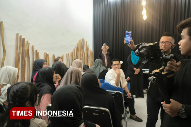 Magician, Firmansyah Raditya tampil memukau penonton dalam oblivion. (Foto: Sri Hartini/TIMES Indonesia)