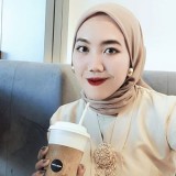 Apriliana Soekir, Penulis Perempuan yang Mengangkat Kisah Hidup Melalui Buku 