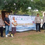 Polsek Pahunga Lodu Sumba Timur Gandeng BUMN dan BUMD Giat Pasar Murah