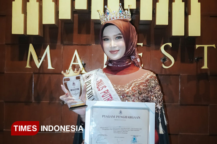 Winner Putri Hijabfluencer Jawa Barat 2025, Tarisha Oktaviani. (FOTO: Tarisha for TIMES Indonesia)