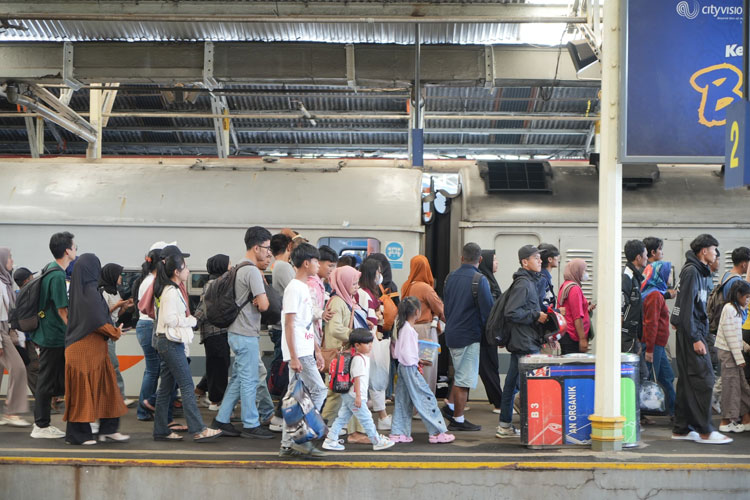 Libur Tahun Baru Islam 1447 H, Daop 2 Bandung Tambah Kereta Favorit, Siapkan 128.316 Tempat Duduk