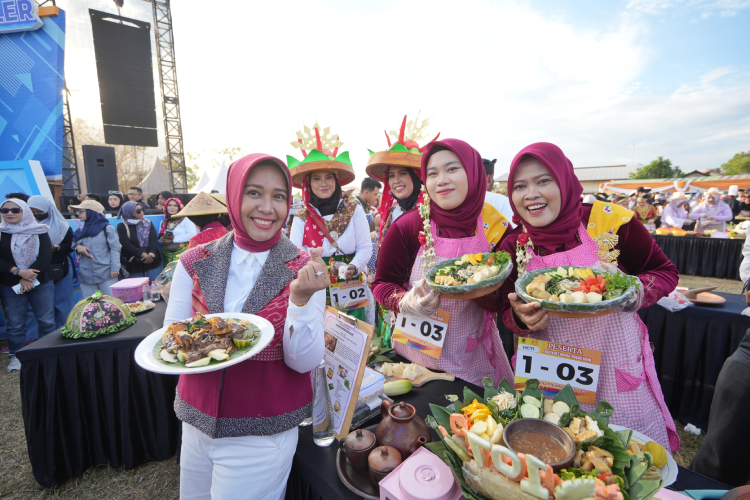 Meriah di Puncak HUT ke-107 Kota Mojokerto, Festival Rujak Ulek hingga Dahsyat Spektakuler