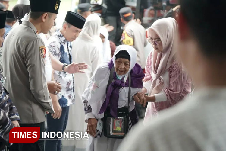 Jemaah-Haji-PAcitan.jpg