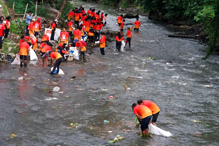 Wali Kota Yogyakarta Pimpin Aksi Bersih Sungai Code, Menuju Kota Bersih dan Ekowisata