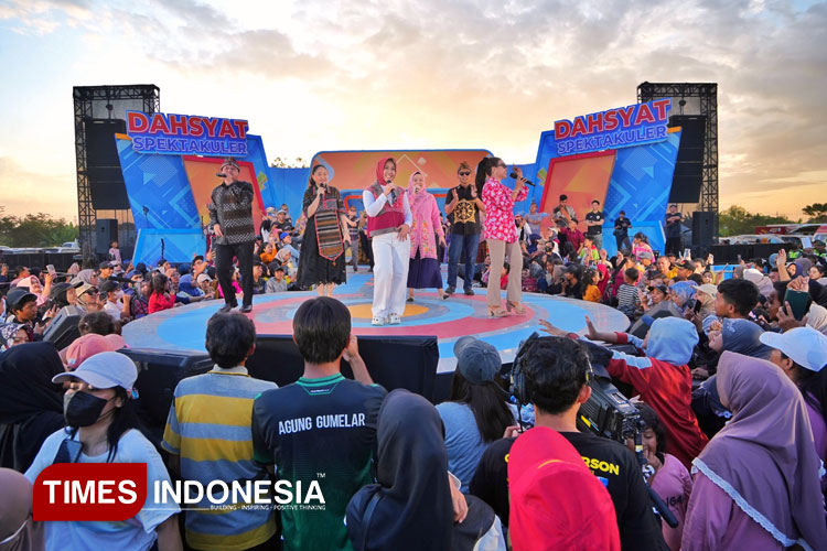 Wali-Kota-Mojokerto-Ika-Puspitasari-a.jpg