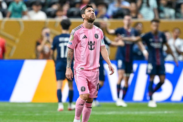 Kapten Inter Miami Lionel Messi harus mengakui kekuatan juara Liga Champions PSG usai timnya dilibas 0-4 di laga 16 besar Piala Dunia Antarklub 2025. (Foto: Icon Sportswire/Getty Image)