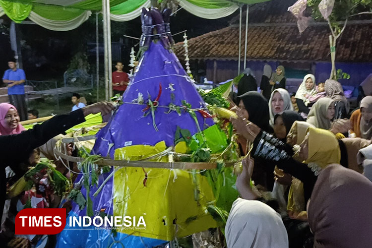 Buk-buk Bumeh, Tradisi Suro Sarat Doa dan Syukur Warga Kota Probolinggo