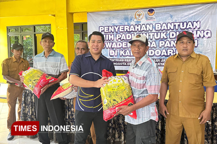 Dukung Ketahanan Pangan, NasDem Salurkan 70,9 Ton Benih Padi untuk Petani Sidoarjo