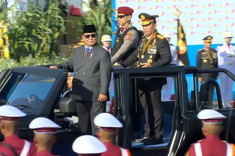 Presiden Prabowo Pimpin Upacara HUT Ke-79 Bhayangkara, Polri Tampilkan Robot Canggih di Monas
