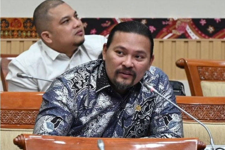 Anggota Komisi III DPR RI Martin D. Tumbelaka. (FOTO: ist) 