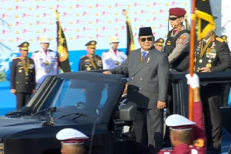 Presiden Anugerahkan Penghargaan untuk Tujuh Satuan Polri di HUT ke-79 Bhayangkara