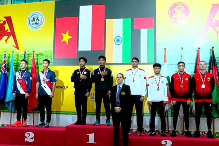 Anak Desa, Juara Asia: Cerita Dimas, Atlet Probolinggo Raih Emas Muaythai Asia