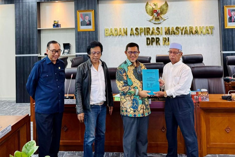 BAM DPR Terima Audiensi 3 Kelompok Masyarakat Riau terkait Sengketa Lahan di Kawasan TNTN. (FOTO: ist) 