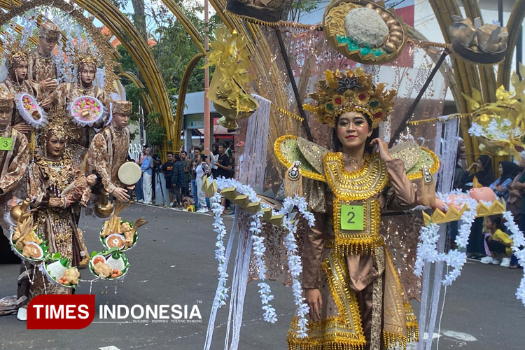 Kuatkan Identitas Lokal, Puluhan Kostum Peserta BEC 2025 Diaudit Budayawan