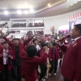 Jenderal Dudung Asyik Nyanyi Lagu 