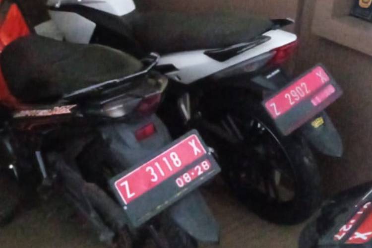 Unit kendaraan inventaris yang diduga digadaikan oknum perangkat desa. (Foto: Istimewa)