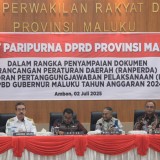 Gibernur Provinsi Maluku Serahkan Ranperda LPJ APBD Provinsi Maluku 2024