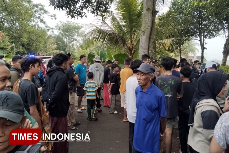 Gempar, Jasad Pria Paruh Baya Ditemukan Mengambang di Saluran Irigasi Sukatani Cianjur