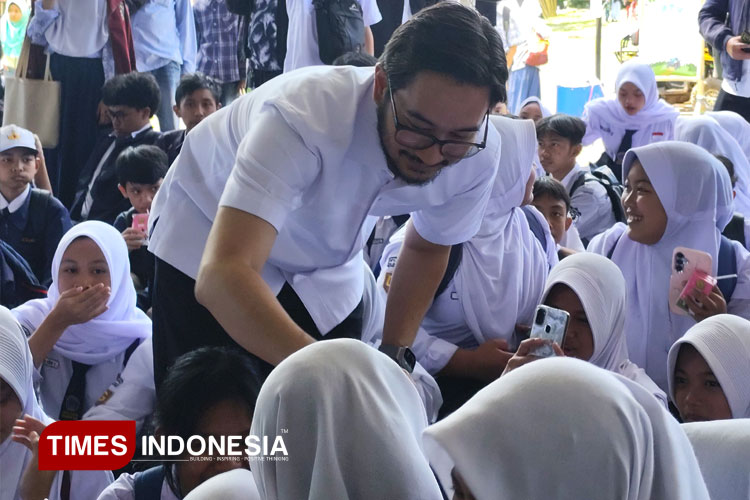 Pesta Gizi Akbar untuk 2000 Pelajar Lembang Bandung Barat, Senyum Sehat dan Otak Cerdas