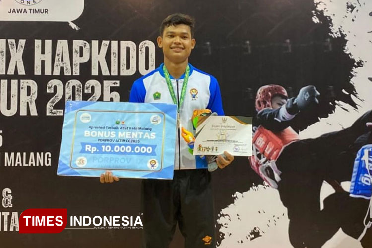 Muhammad Mahir Qushoyyi, mahasiswa Teknik Elektro angkatan 2022, berhasil meraih medali emas di ajang Pekan Olahraga Provinsi (Porprov) Jawa Timur IX cabang olahraga Hapkido kelas Daeryun U-78kg