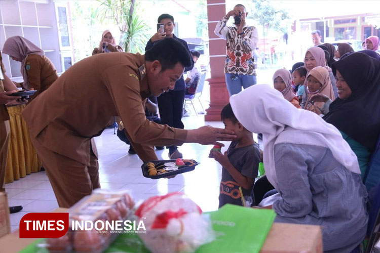 Tingkatkan Kesehatan Anak di Sidoarjo, Bupati Subandi Terbitkan SE Imunisasi Mantap