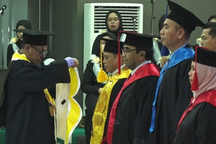 Rektor UIN KHAS Jember Kukuhkan Empat Guru Besar, Berikut Profil Singkatnya