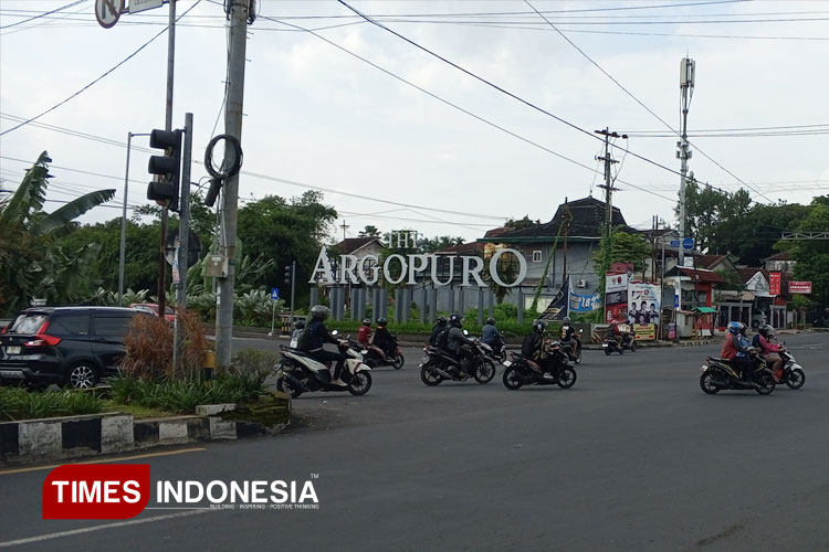 Simpang empat Argopuro yang akan mengalami rekayasa lalulintas yang dilakukan Dinas Perhubungan Jember. (FOTO: M. Abdul Basid / TIMES Indonesia)