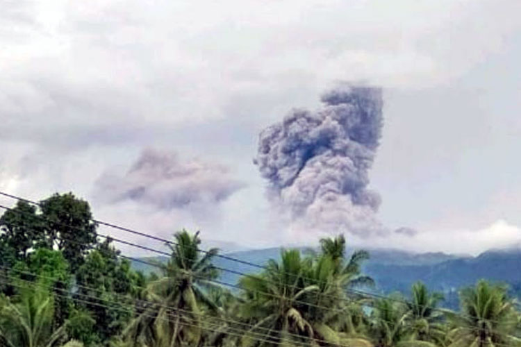 Aktivitas Erupsi Gunung Dukono Meningkat, Warga Diimbau Waspada