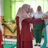 Capping Day 2025, Mahasiswa Kebidanan Unisla Siap Terjun ke Dunia Klinik