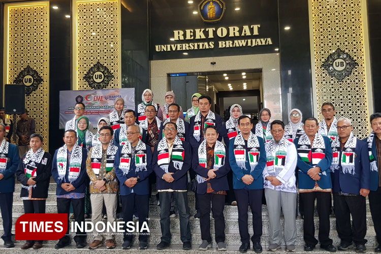 Dua Dosen UB Diberangkatkan ke Palestina untuk Jadi Dokter Relawan