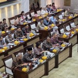 BI Proyeksi The Fed Pangkas Bunga 2 Kali di 2025, Defisit AS Membengkak