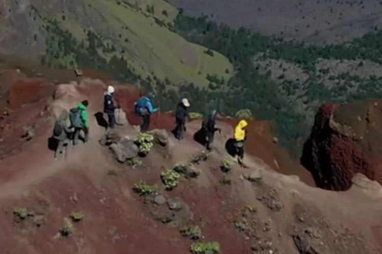 Rencana Pembangunan Kereta Gantung Rinjani Batal