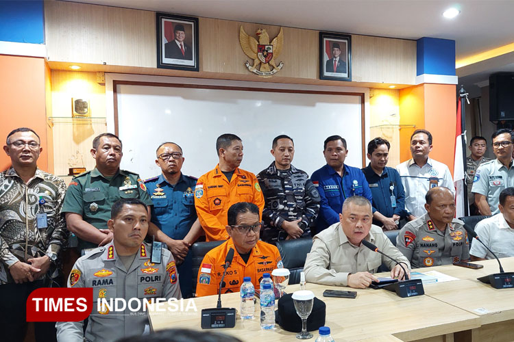 Konferensi pers yang dipimpin oleh Memhub di ASDP Indonesia Ferry Persero. (Foto : Anggara Cahya/TIMES Indonesia)
